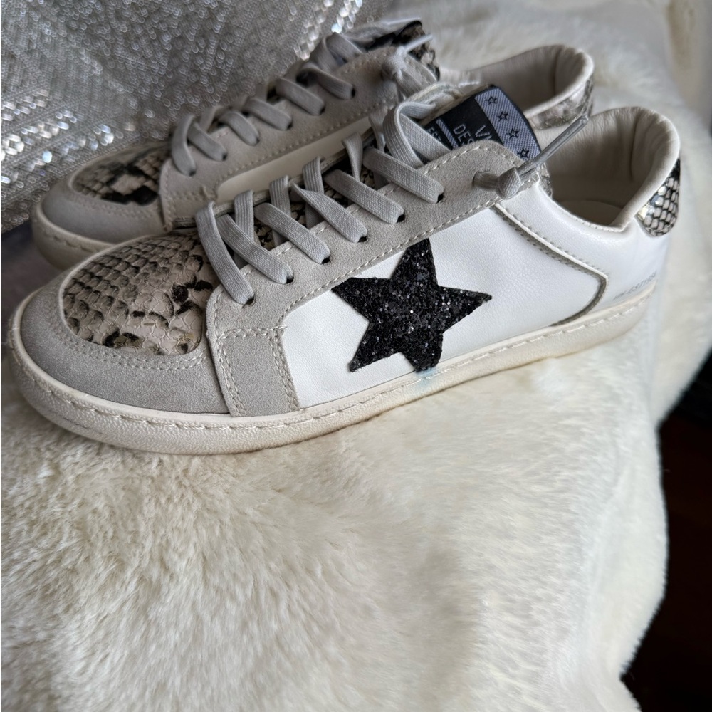 Vintage Havana White and Black Star Sneakers with Snakeskin Detail